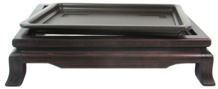 Präsentationstisch mit Plastikwanne 
Stellfläche der Wanne: 19  x 12.5 cm