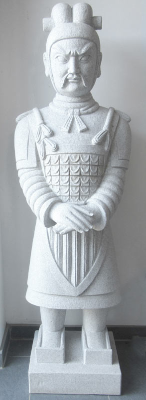 Soldat aus Granit - 140 cm Dieser handgefertigte Soldat aus massivem Granit beschützt ihren Garten. Er ist wetterfest und unermüdlich.
Preis gilt für 1 Stück!
Höhe: 140 cm
Gewicht: 400 kg