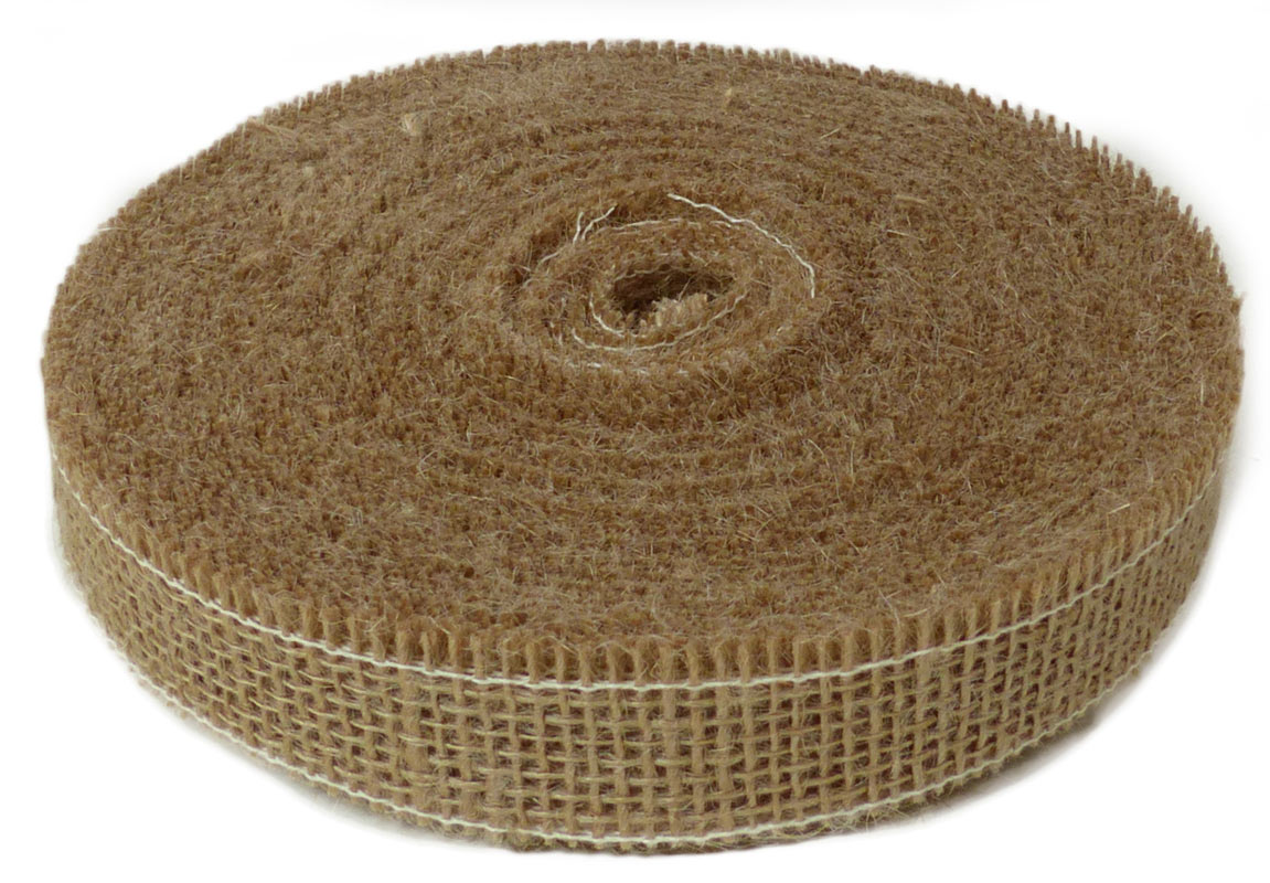 Das Juteband ist ein wichtiges Hilfsmittel bei Biegearbeiten. Es polstert die Äste und schützt das Cambium vor Druckstellen durch Draht, der zur Formgebung verwendet wird.

Breite: 30 mm
Länge: 40 m