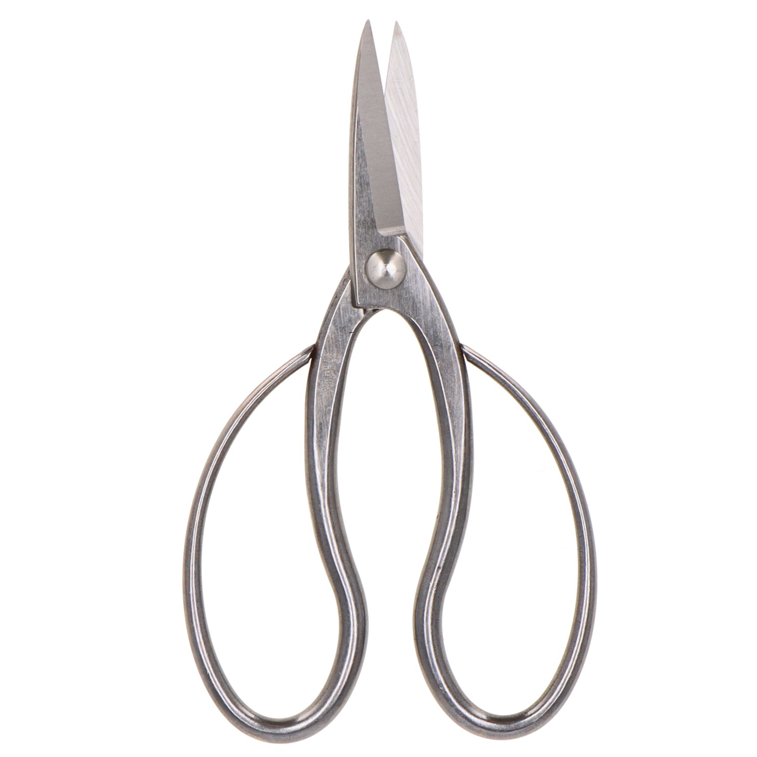 Bonsaischere (fein/mittel/schmal) Bonsaischere aus Edelstahl für präzise Arbeiten in dichten Kronen. Made in Japan.
Erhältliche Größen:
- mittel: 200 mm
- schmal: 210 mm
- fein: 180 mm