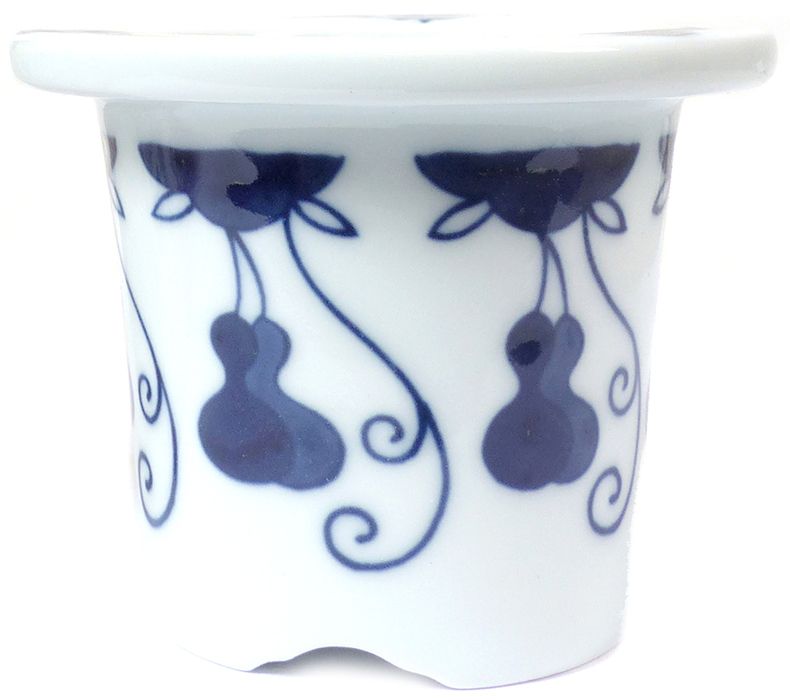 Schale  aus Japan - ca. 8 x 8 x 6 cm Handgefertigte, handbemalte Schale aus japanischem Arita-Porzellan, nach Vorlagen aus der Edo-Zeit. Frostfest.