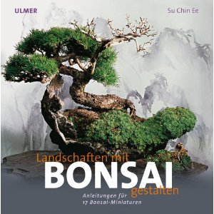 In ihrem Buch "Landschaften mit Bonsai gestalten" verbindet Su Chin Ee die chinesische Tradition des penjing - der Landschaft in der Schale - mit der Bonsai-Kunst. Anhand von 17 Beispielen zeigt sie, wie man Bonsai-Landschaften künstlich gestalten und den