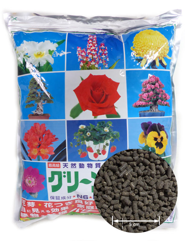 Green King Organischer Langzeitdünger aus Japan, der auch von Master Masahiko Kimura verwendet wird.
N: 6 - P: 5 - K: 2 
· Langzeitwirkung von bis zu 60 Tagen
- stabilisiert den pH-Wert des Bodens
- stärkt die Wurzelbildung
- schnecken- und madenabweisend
· geruch