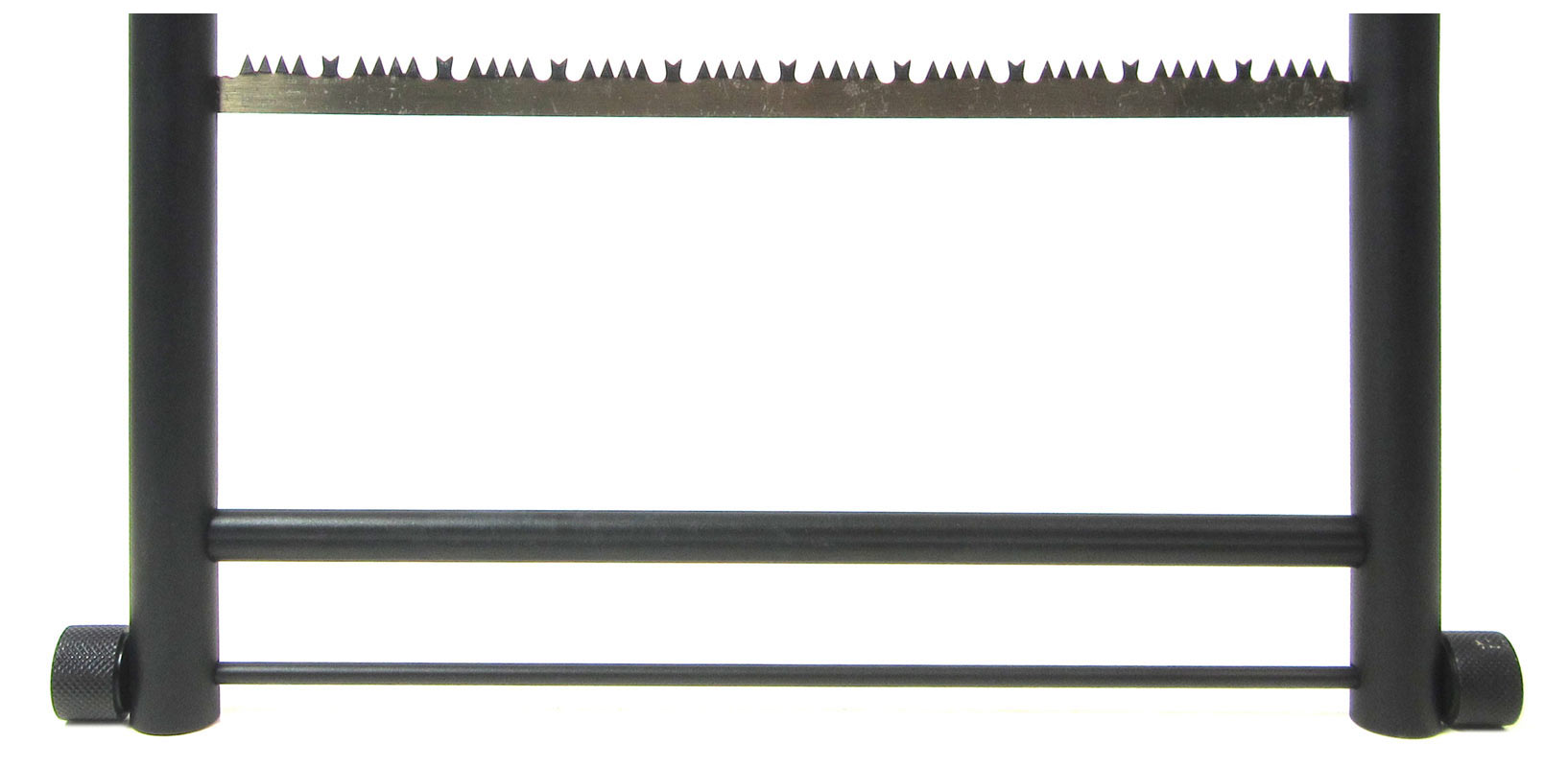 Zerlegbare Bügelsäge, leicht zu verstauen und schnell zusammengebaut.

Länge des Sägeblattes: 32 cm
Maße (zusammengebaut): ca. 41 x 18,5 cm