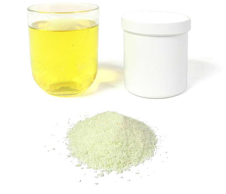 Mineralischer Volldünger Mineralisches Düngersalz mit hohem Nährstoffgehalt zur Komplettversorgung aller Bonsaiarten, unabhängig vom Substrat.
 
Dieser Dünger enthält alle Haupt- und Spurennährstoffe, die für die optimale Versorgung eines Bonsai benötigt werden. Die Anwendung sol